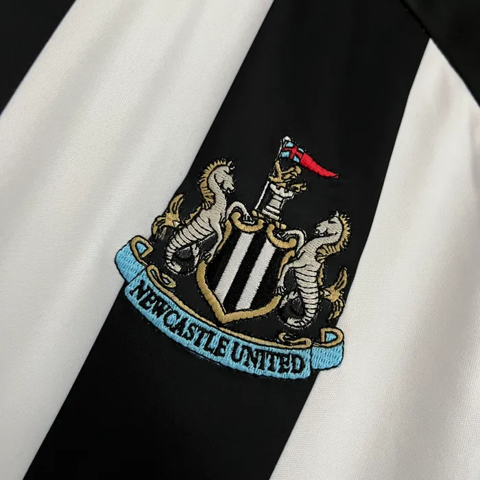 Camisa Newcastle I 2023/24, foto 2