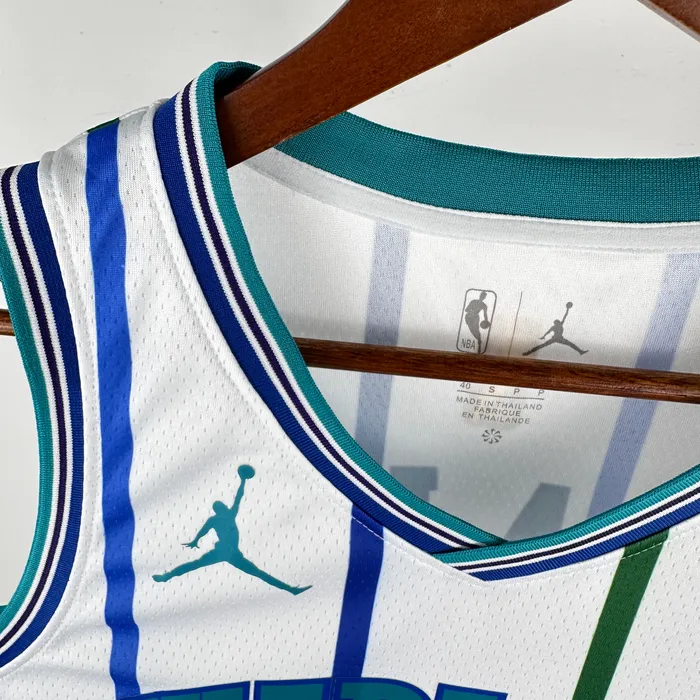 Regata Charlotte Hornets C Classic Edition 2019 Retrô, foto 2