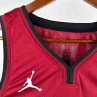 Regata Miami Heat Statement Edition 2022/23, foto 2
