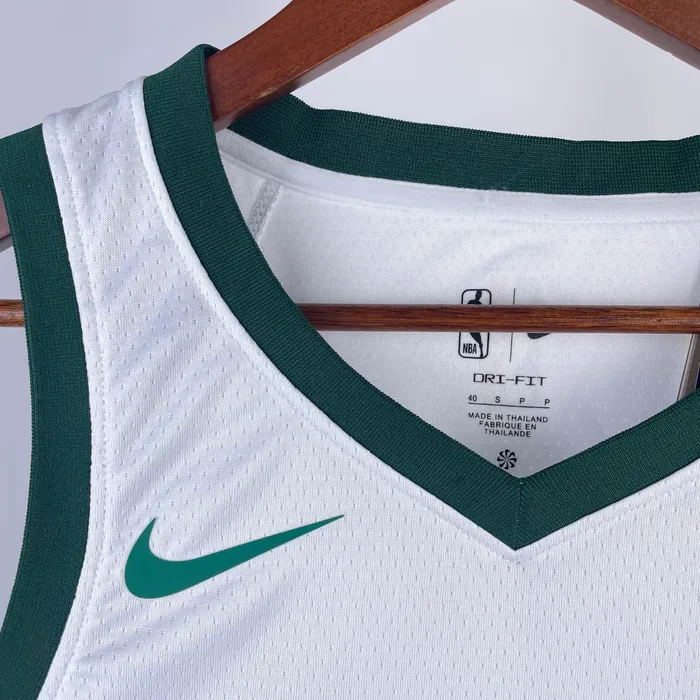 Regata Milwaukee Bucks Association Edition 2022/23, foto 2