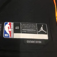 Regata Phoenix Suns Statement Edition 2022/23, foto 4